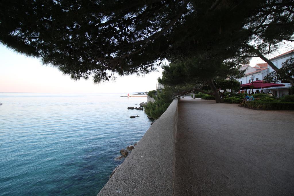 Apartment Ribica Krk Town Exterior photo