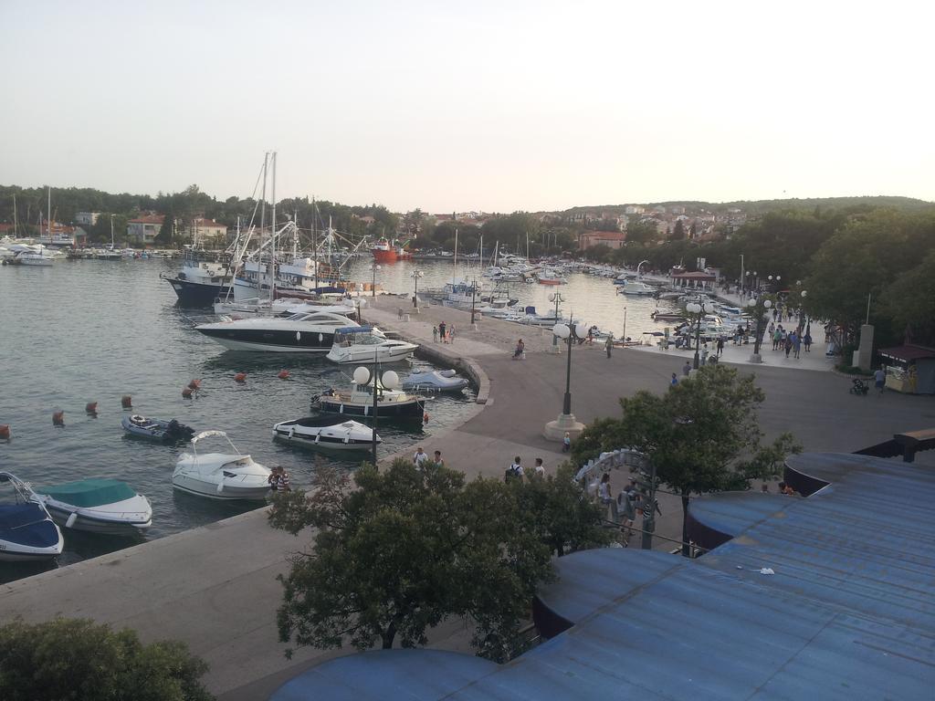 Apartment Ribica Krk Town Exterior photo