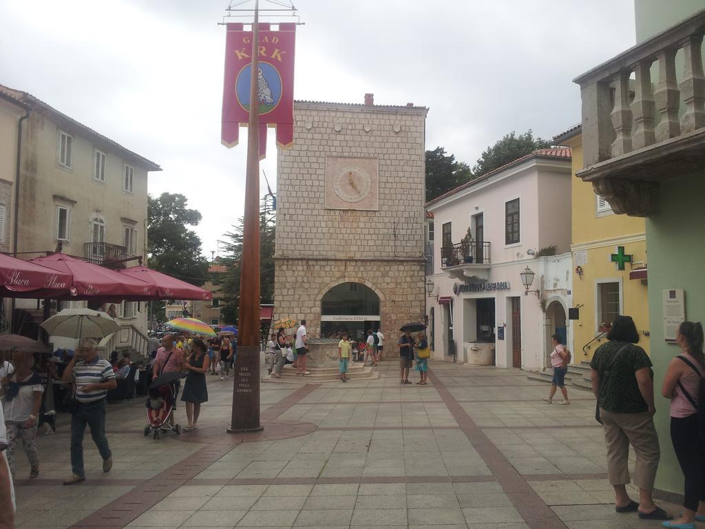 Apartment Ribica Krk Town Exterior photo