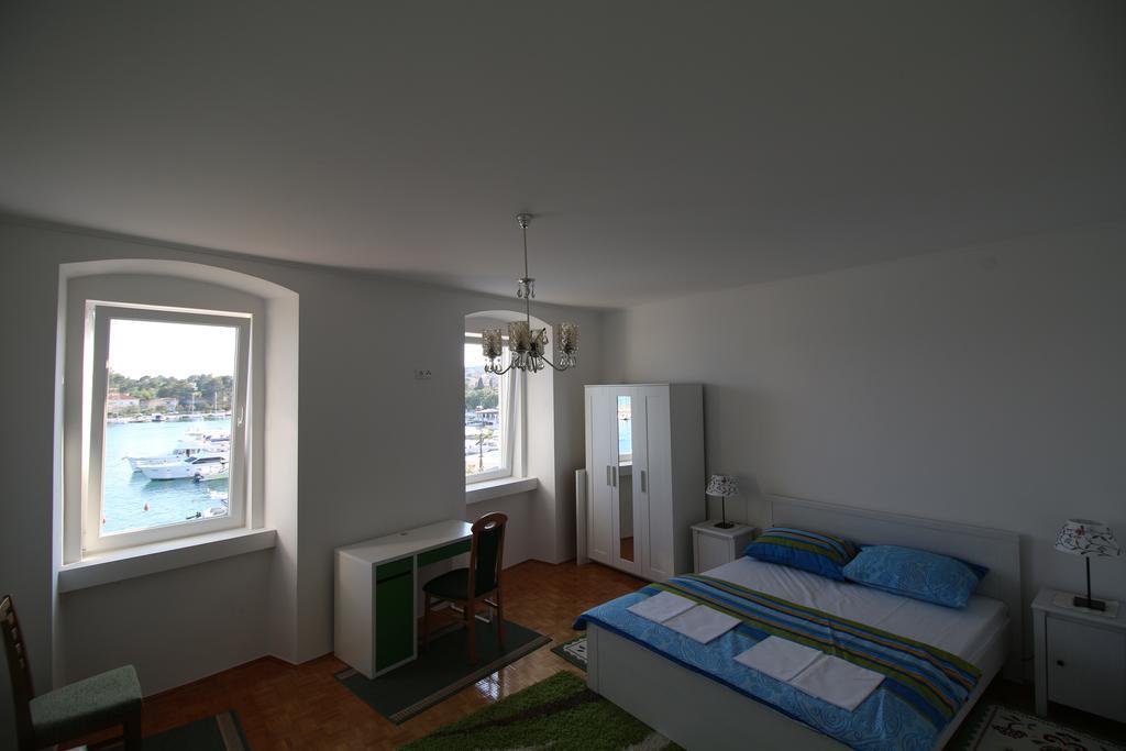 Apartment Ribica Krk Town Room photo